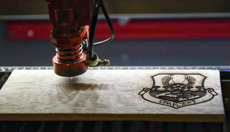 Logotipo, Identidade e a Arte de Personalizar: Guia Técnico de Aplicação em Brindes